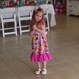 Girls Cupcake dress with matching doll dress & bow